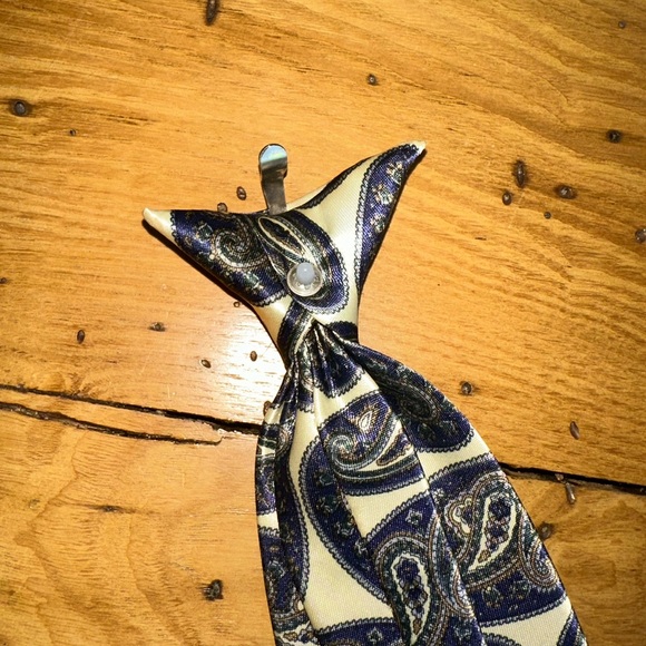 Vintage Wembley Clip On Neck Tie Paisley Navy Blue Cream - Picture 6 of 9